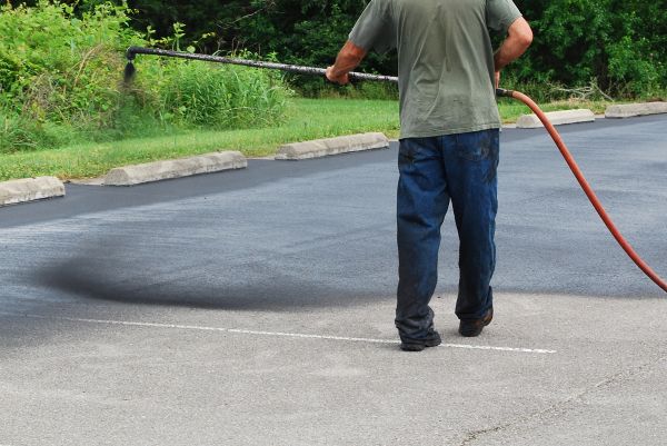 Lot Sealcoating in Renton