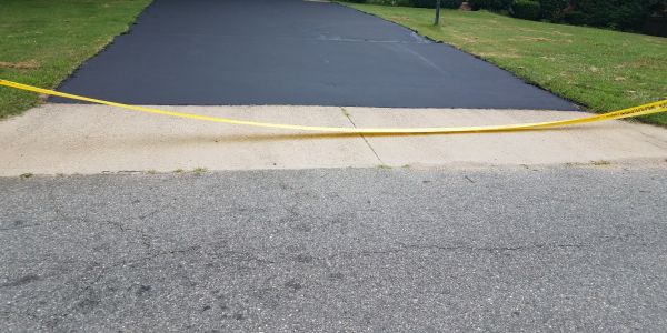 Driveway Sealcoating in Renton